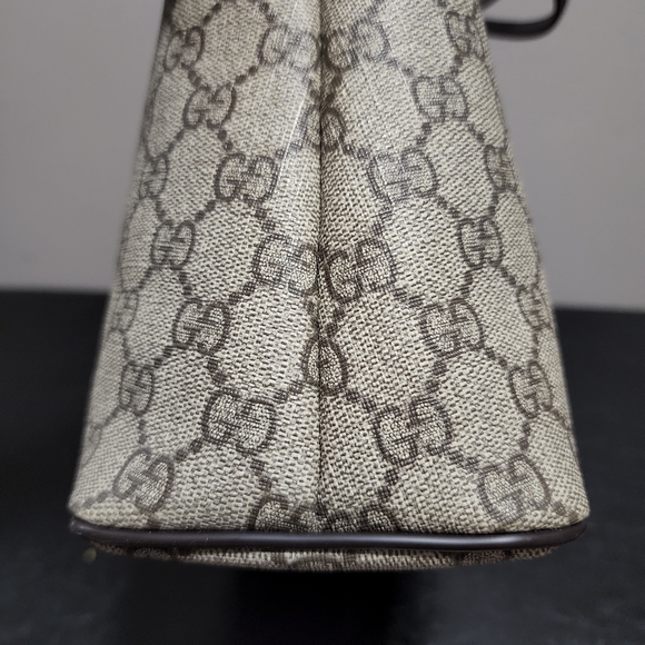 โ๏ธSOLDโ๏ธ Gucci Supreme 2way Canvas Bag - Picture 16 of 16